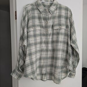 American Eagle Outfitters Plaid Button-Down Shirt